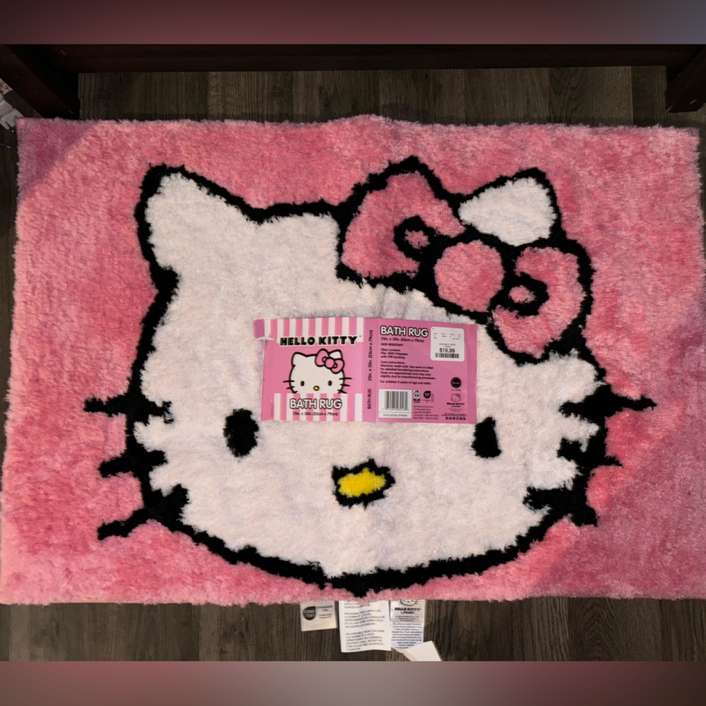 NWT/ UFT Hello Kitty Pink Rug 🌸🩷